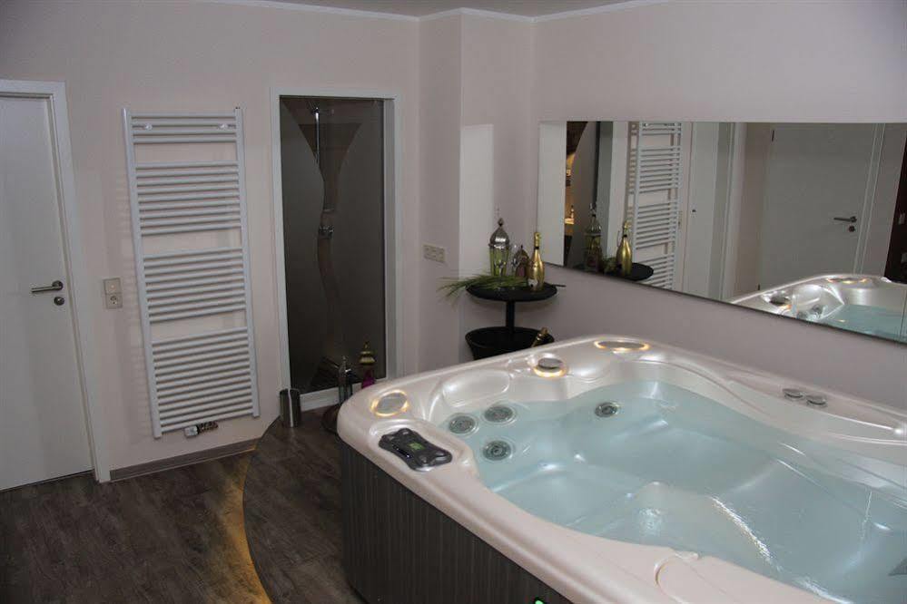 Apartament 1St Floor Koeln Zewnętrze zdjęcie